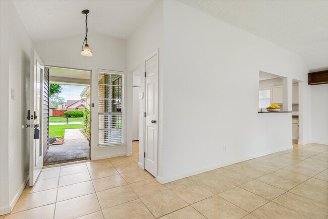 Photo - 604 Spring Breeze St