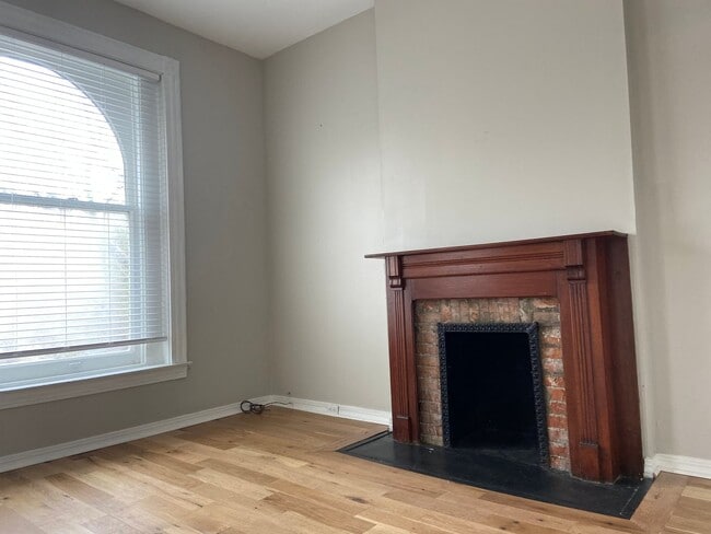 Photo - 212 W Lee St Unidad 212-2