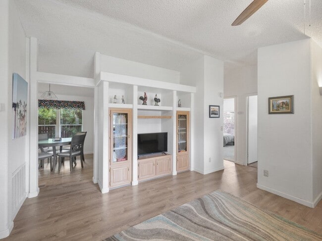 Photo - 1443 S Clark Rd