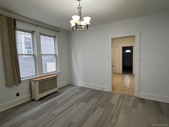 Photo - 5-14 College Pl