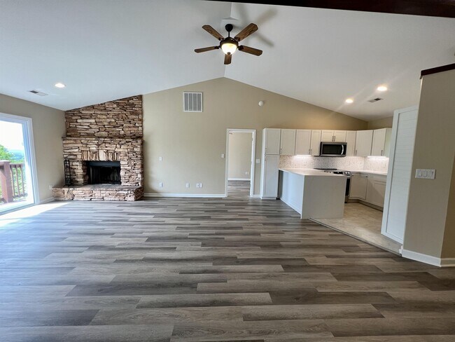 Photo - 440 Windswept Dr