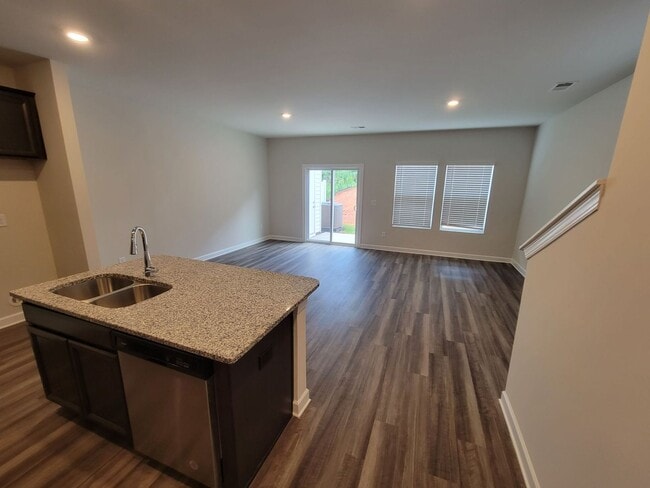 Photo - 3 Bed, 2 Bath Townhome Available in Berea