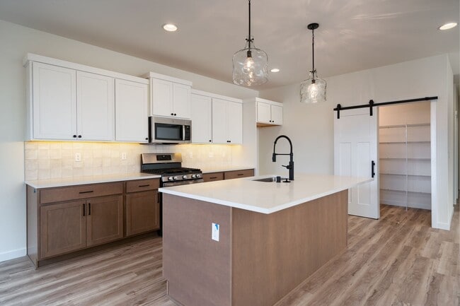 Photo - 629 Bucko Ave