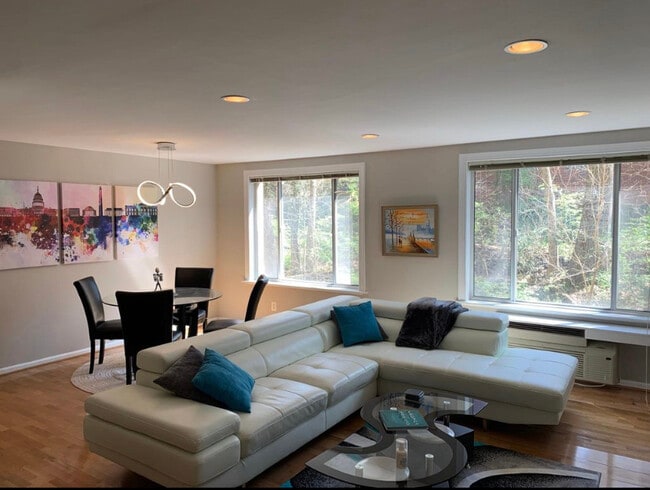 Photo - 1730 Arlington Blvd Unit 307
