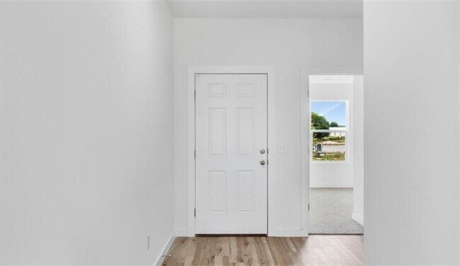 Photo - 200 NW Bellflower St