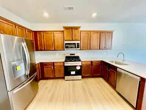 Photo - 87 Shelter Ln E