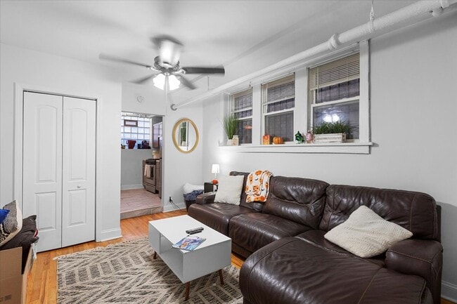 Photo - 442 W Arlington Pl Unit GDN