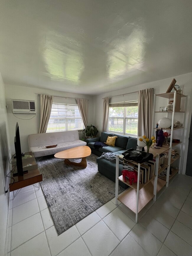 Photo - 8290-8292 NW 5th Ave