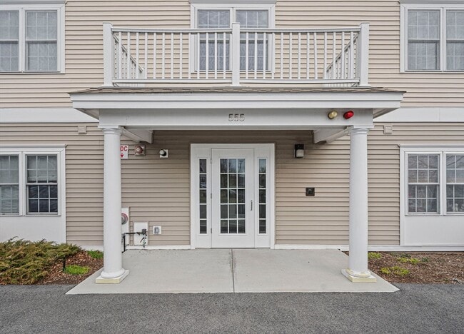 Building Photo - 555 Page St Unit 305