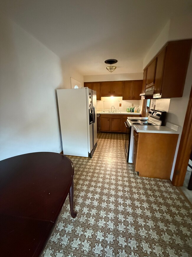 Photo - 4087 Parkchester Ave