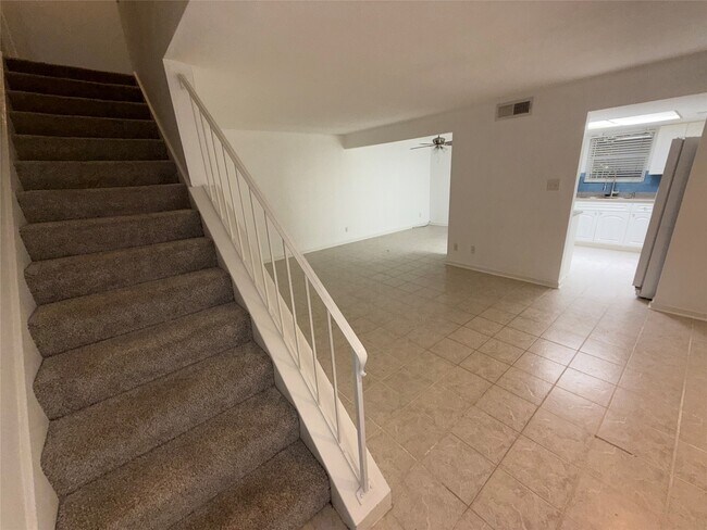 Photo - 5005 Georgi Ln Unit 215