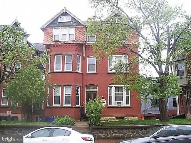 Photo - 3318 Arch St Unit 2