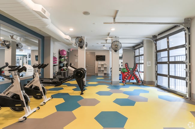 Photo - 2050 Morningside