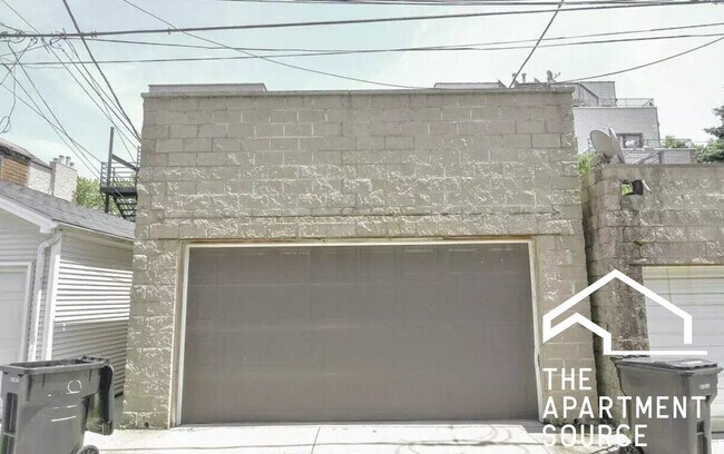 Photo - 906 N Wood St Unit 1