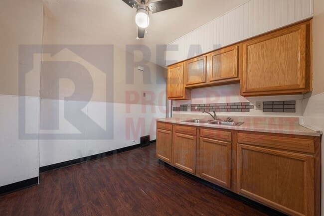 Photo - 1742 Clarkstone Rd Unit Upper