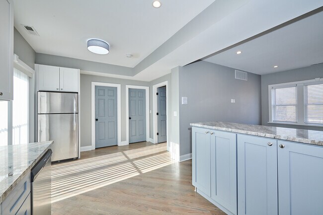 Photo - 5709 W Seminole St Unit 1