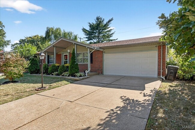 Photo - 354 Burncoate Dr