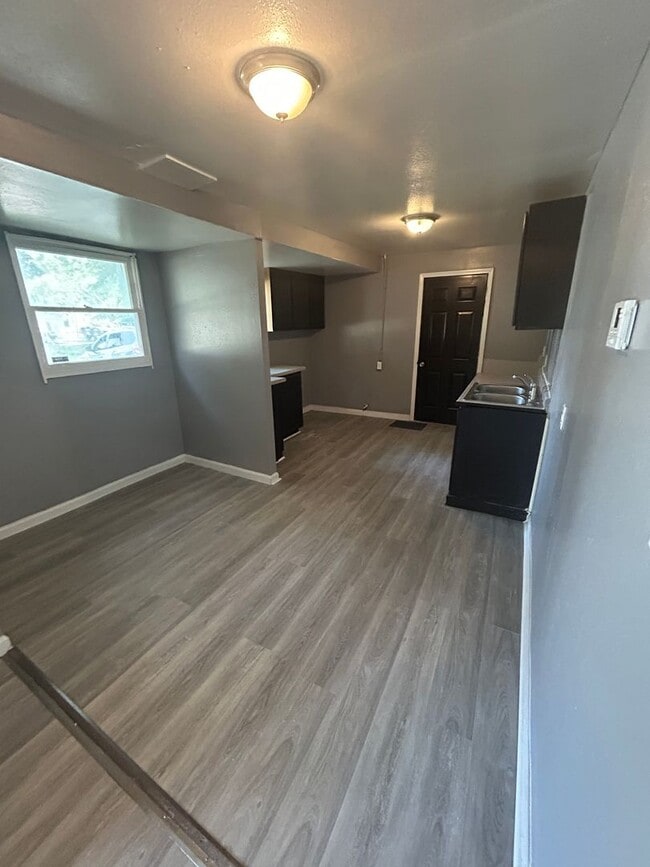 Photo - LIMITED TIME**NO APPLICATION FEE**1/2 OFF DEPOSIT**