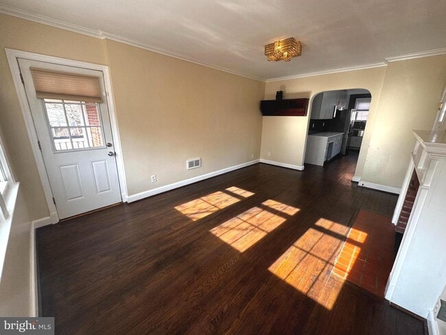 Photo - 626 S Irving St