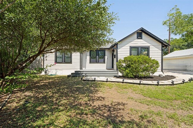 Building Photo - 2804 Breeze Terrace