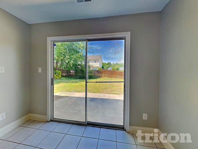 Photo - 106 Newbury Dr