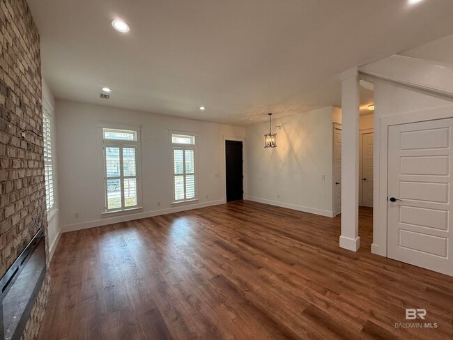 Photo - 10391 Emmanuel St