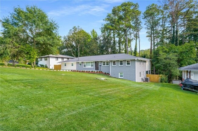 Photo - 681 Fielding Ln SW