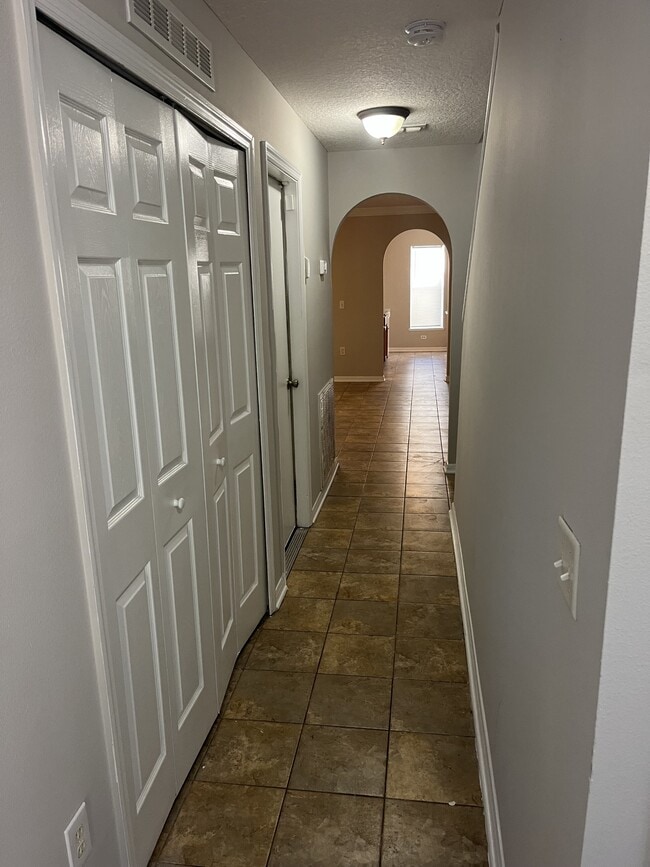 Photo - 11591 Hickory Oak Dr