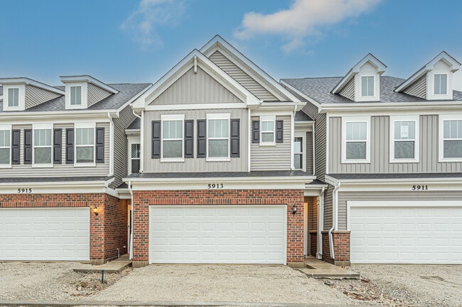 Building Photo - 5913 Hawkweed Dr