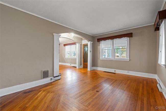 Photo - 1313 Grant Blvd