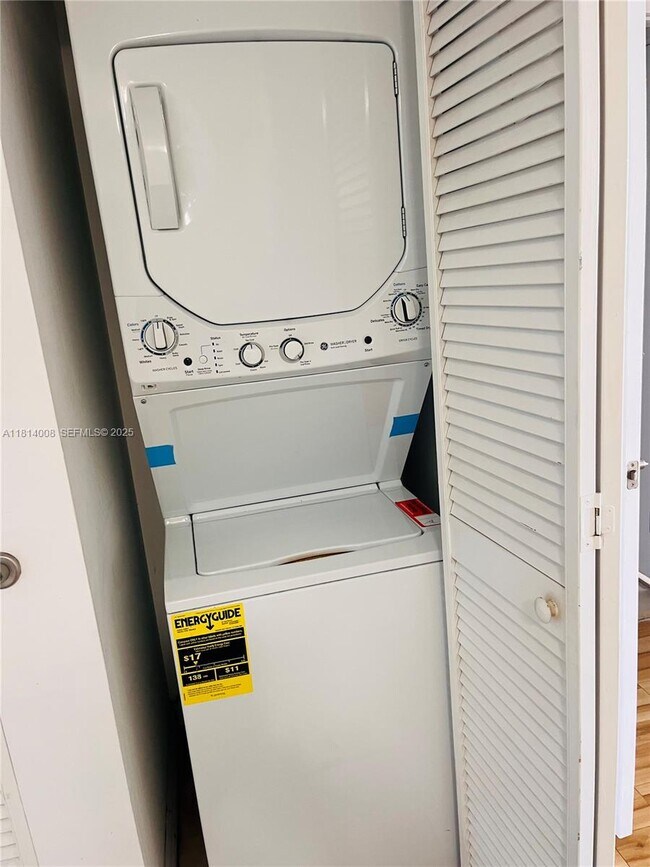 Photo - 900 SW 8th St Unit 806