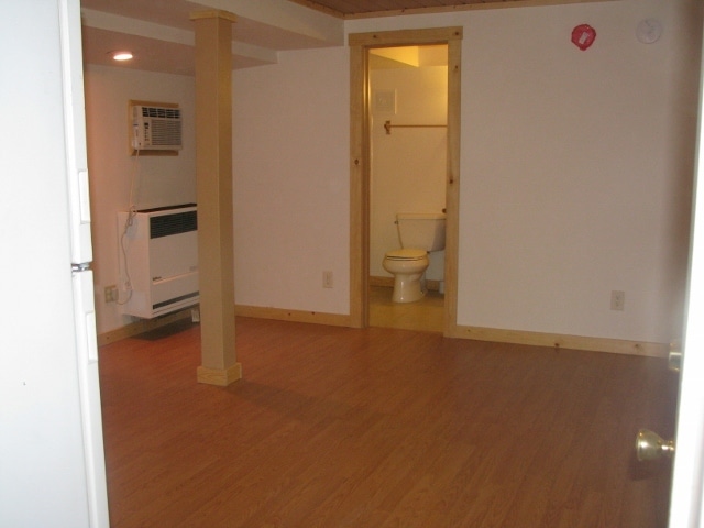 Photo - 4105 W 75th Ave Unidad Studio