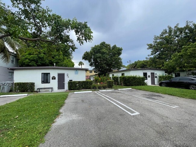 103 NW 7th Ave Unidad E