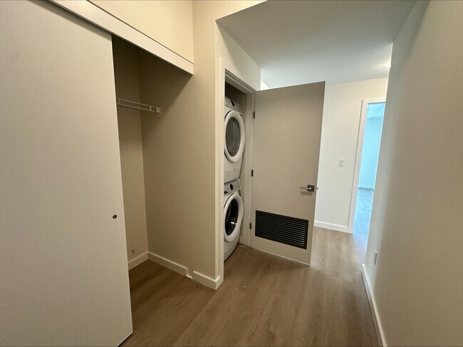 Photo - 1801 Riverside Ln