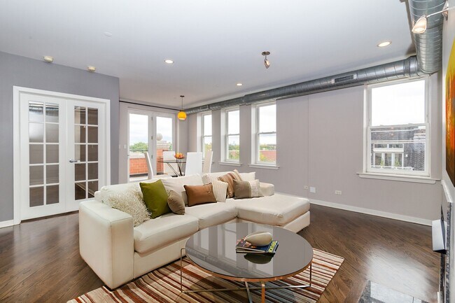 Photo - 3550 W Montrose Ave Unidad 501