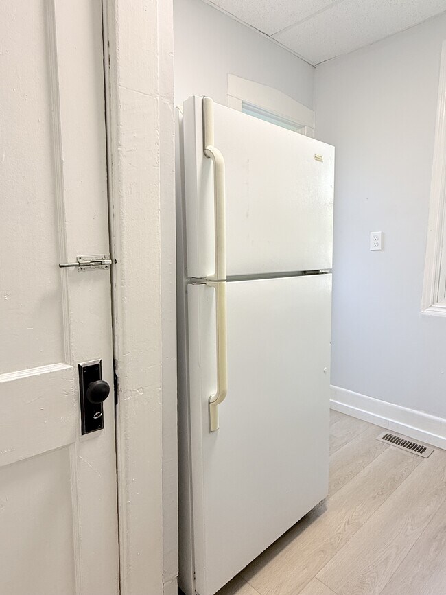 Photo - 349 Campbell Ave Unit 349