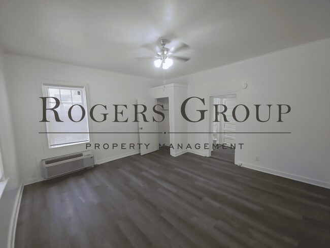 Photo - 724 Roberson St