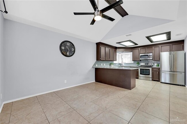 Photo - 18 N 36th St