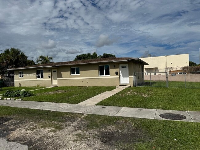Building Photo - 20923 SW 117th Ave Rental