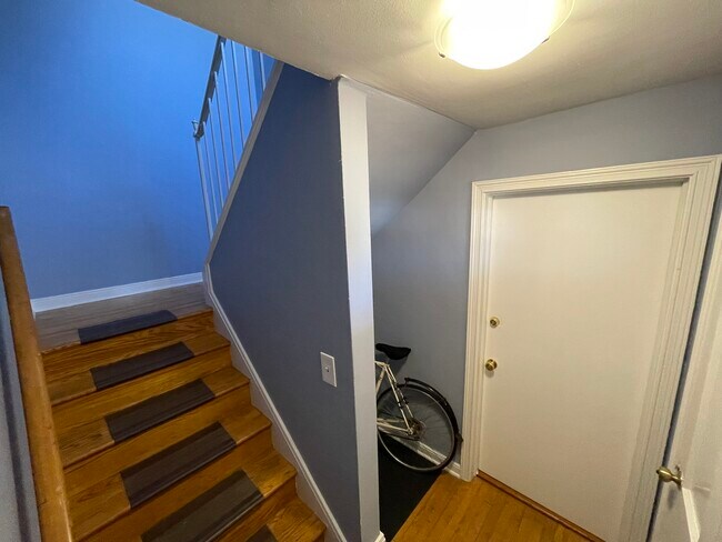 Downstairs entrance to duplex - 6621 W Grace St