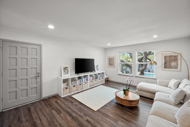 Building Photo - 5111 Skillman St Unit 229 Rental