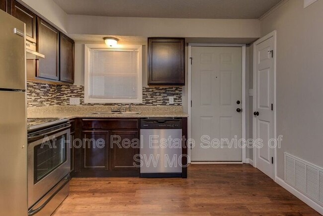 Photo - 930 S Campbell Ave Unit Plaza 30