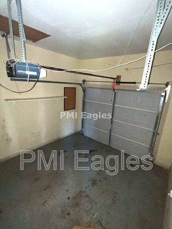 Photo - 916 Linda Dr