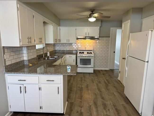 Photo - 6038 W Peterson Ave Unit 1