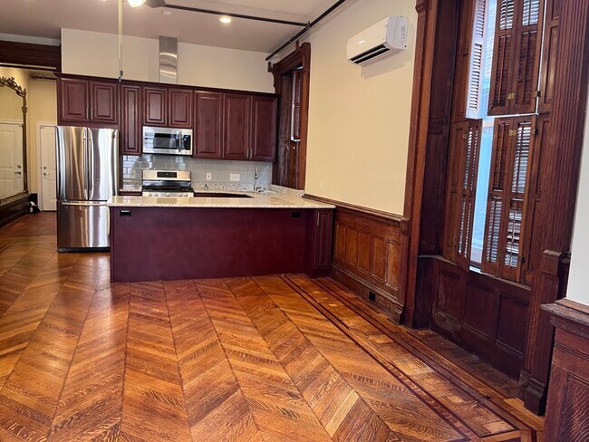 Photo - 2029 Walnut St