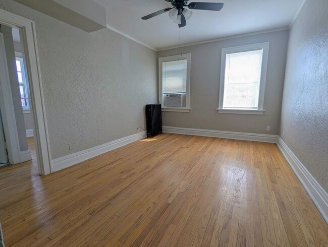 Photo - Freshly Updated Southampton 1 Bedroom Unit 4902 #21
