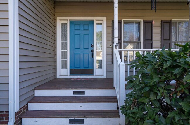 Photo - Charming, Furnished 4-Bedroom in Holly Springs