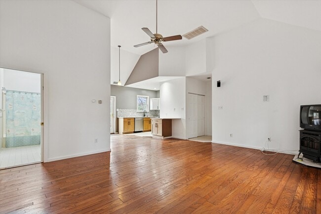 Suite para suegros - 134 Yew Rd