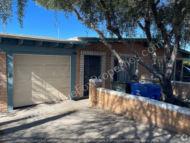 Building Photo - 817 N Camino Seco Rental