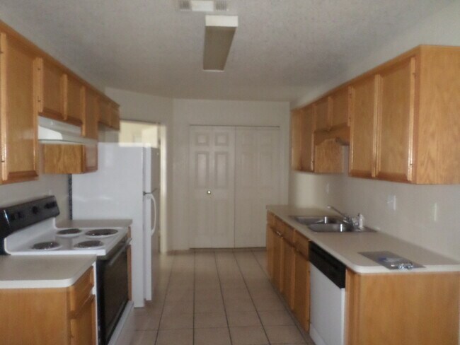 Photo - 1602 Van Zanten Dr Unit A